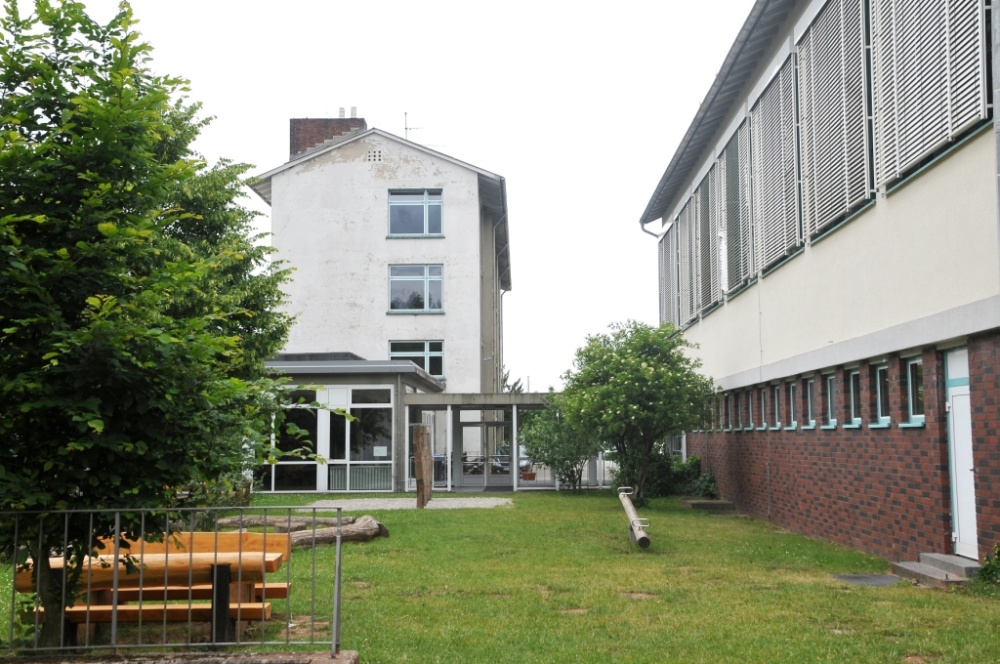 Schulansichten der Wiedheckschule in Brebach Schulansichten der Wiedheckschule in Brebach