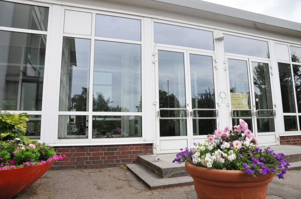 Schulansichten der Wiedheckschule in Brebach Schulansichten der Wiedheckschule in Brebach