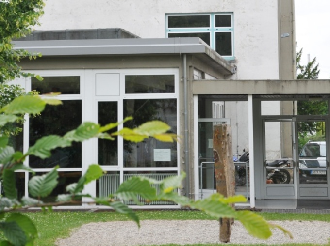Schulansichten der Wiedheckschule in Brebach Schulansichten der Wiedheckschule in Brebach