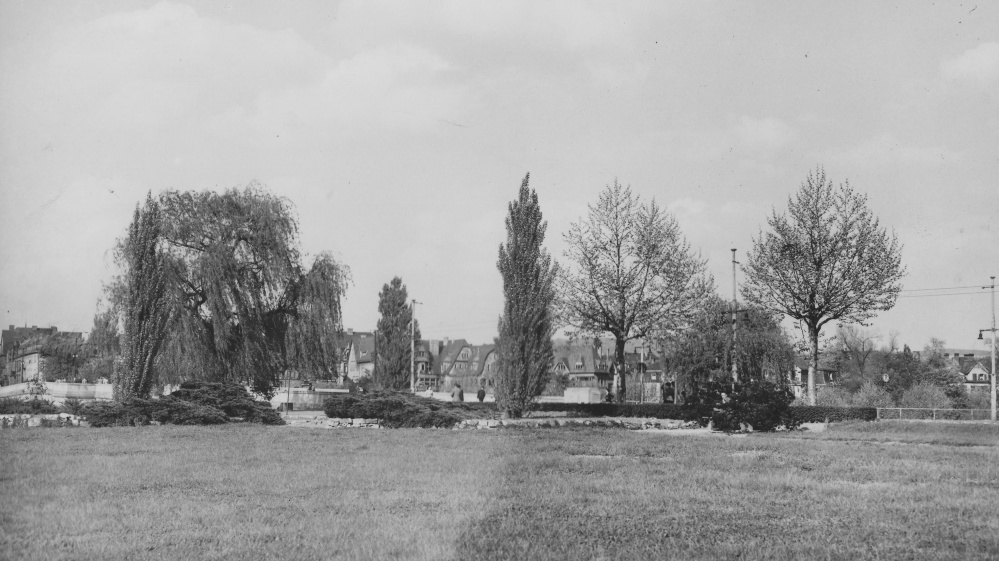 Der Saarbrücker Staden - Das Foto wurde um 1952 aufgenommen (Quelle: GÖ 8.004/Stadtarchiv) Der Saarbrücker Staden um 1952