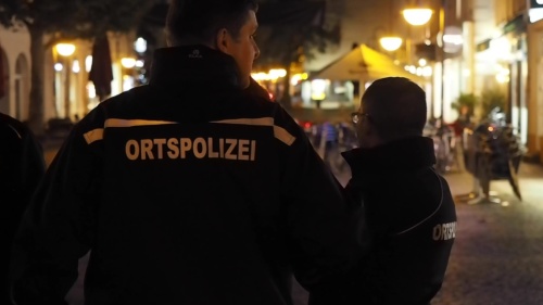 OB Uwe Conradt unterwegs mit dem Kommunalen Ordnungsdienst OB Uwe Conradt unterwegs mit dem Kommunalen Ordnungsdienst