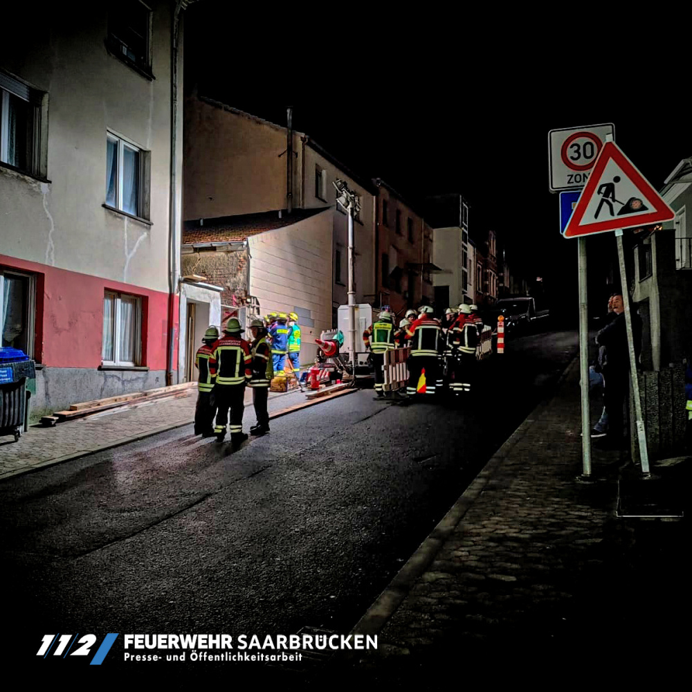 Einsatz - Gebäudeeinsturz Gersweiler Einsatz - Gebäudeeinsturz Gersweiler
