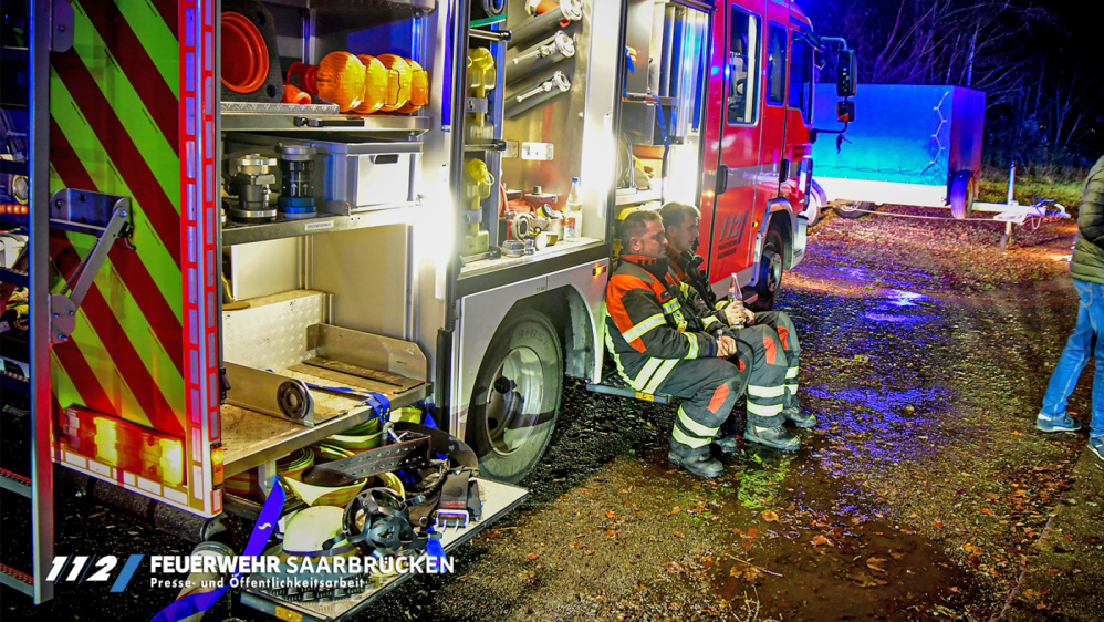 Einsatzbilder - Brand Lagerhalle Bischmisheim Einsatzbilder - Brand Lagerhalle Bischmisheim