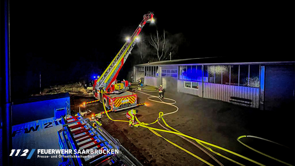 Einsatzbilder - Brand Lagerhalle Bischmisheim Einsatzbilder - Brand Lagerhalle Bischmisheim