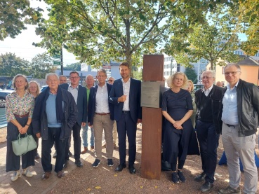 OB Conrad und Beigeordnete Dengel bei der Einweihung der Gouvy Stele in Schafbrücke Image