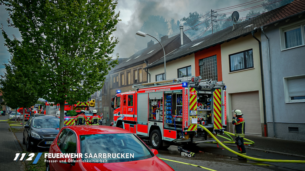 Einsatzbilder - Dachstuhlbrand in Dudweiler Einsatzbilder - Dachstuhlbrand in Dudweiler