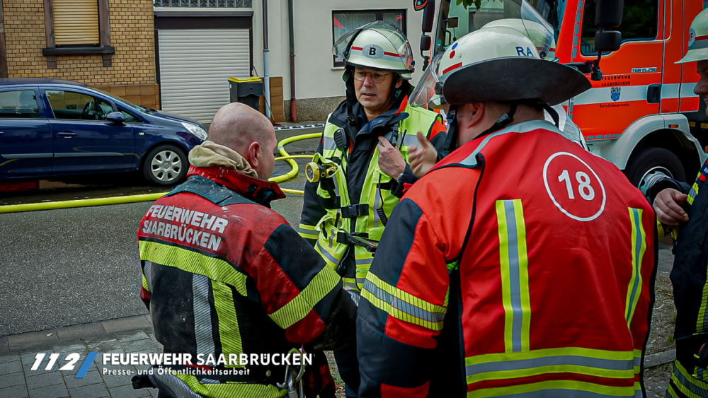 Einsatzbilder - Dachstuhlbrand in Dudweiler Einsatzbilder - Dachstuhlbrand in Dudweiler