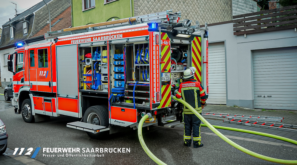Einsatzbilder - Dachstuhlbrand in Dudweiler Einsatzbilder - Dachstuhlbrand in Dudweiler